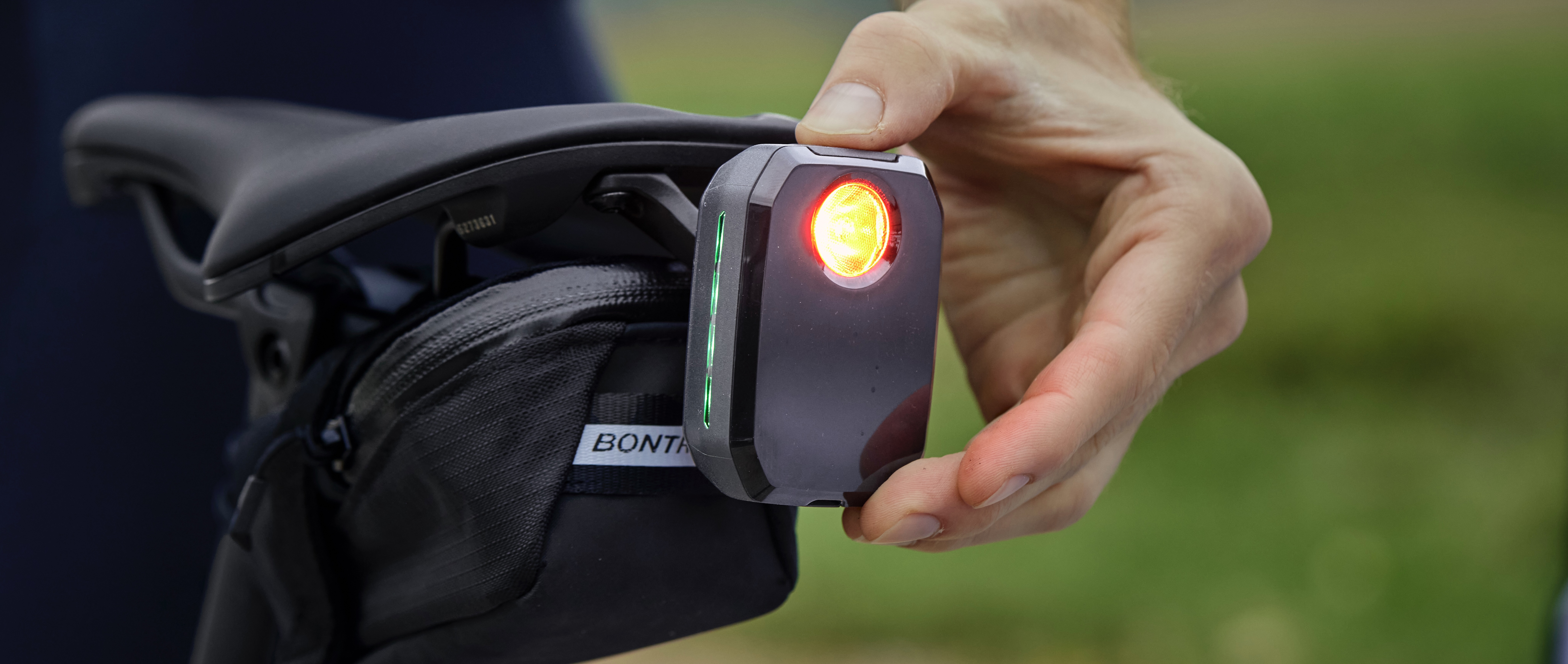 CY24_CarBack_Radar_Rear_Light_Lifestyle_03 2